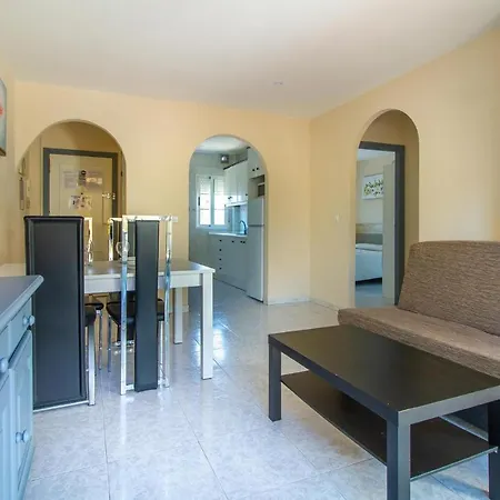 Daire Lovely In With Kitchen *